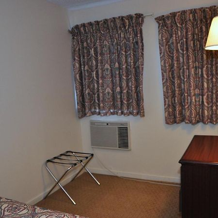 Merrimac Inn & Suites ويليامزبرغ المظهر الخارجي الصورة