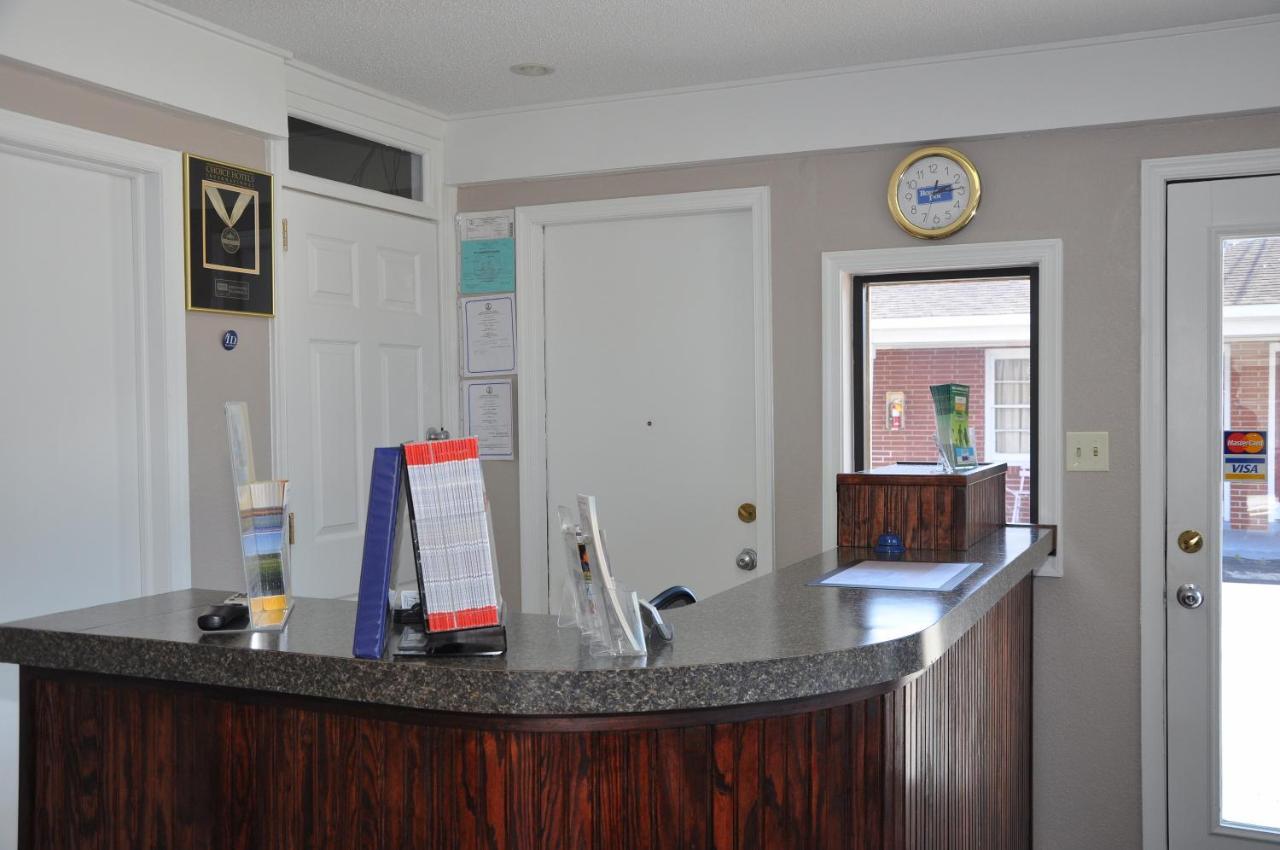 Merrimac Inn & Suites ويليامزبرغ المظهر الخارجي الصورة