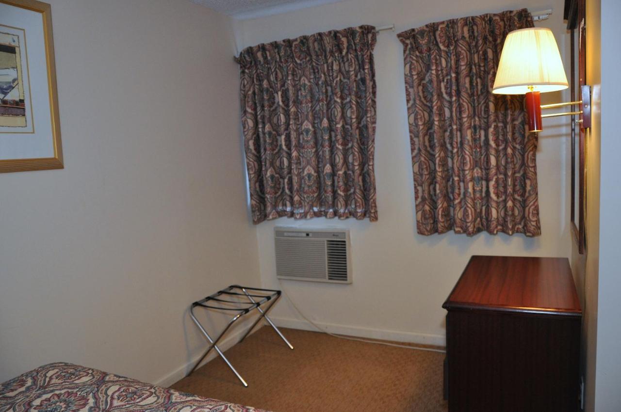 Merrimac Inn & Suites ويليامزبرغ المظهر الخارجي الصورة
